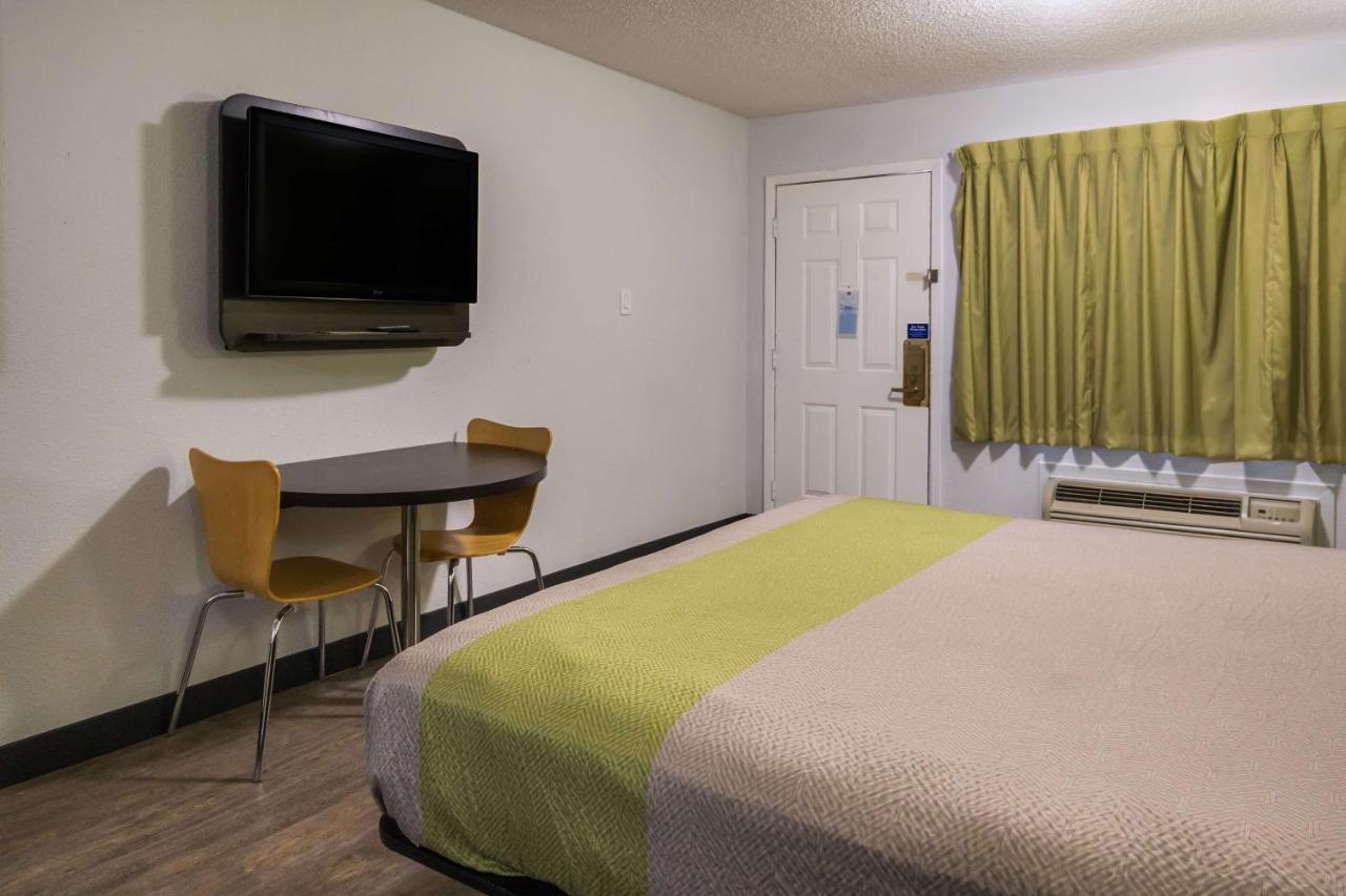 Motel 6 Irving - Loop 12 Kültér fotó