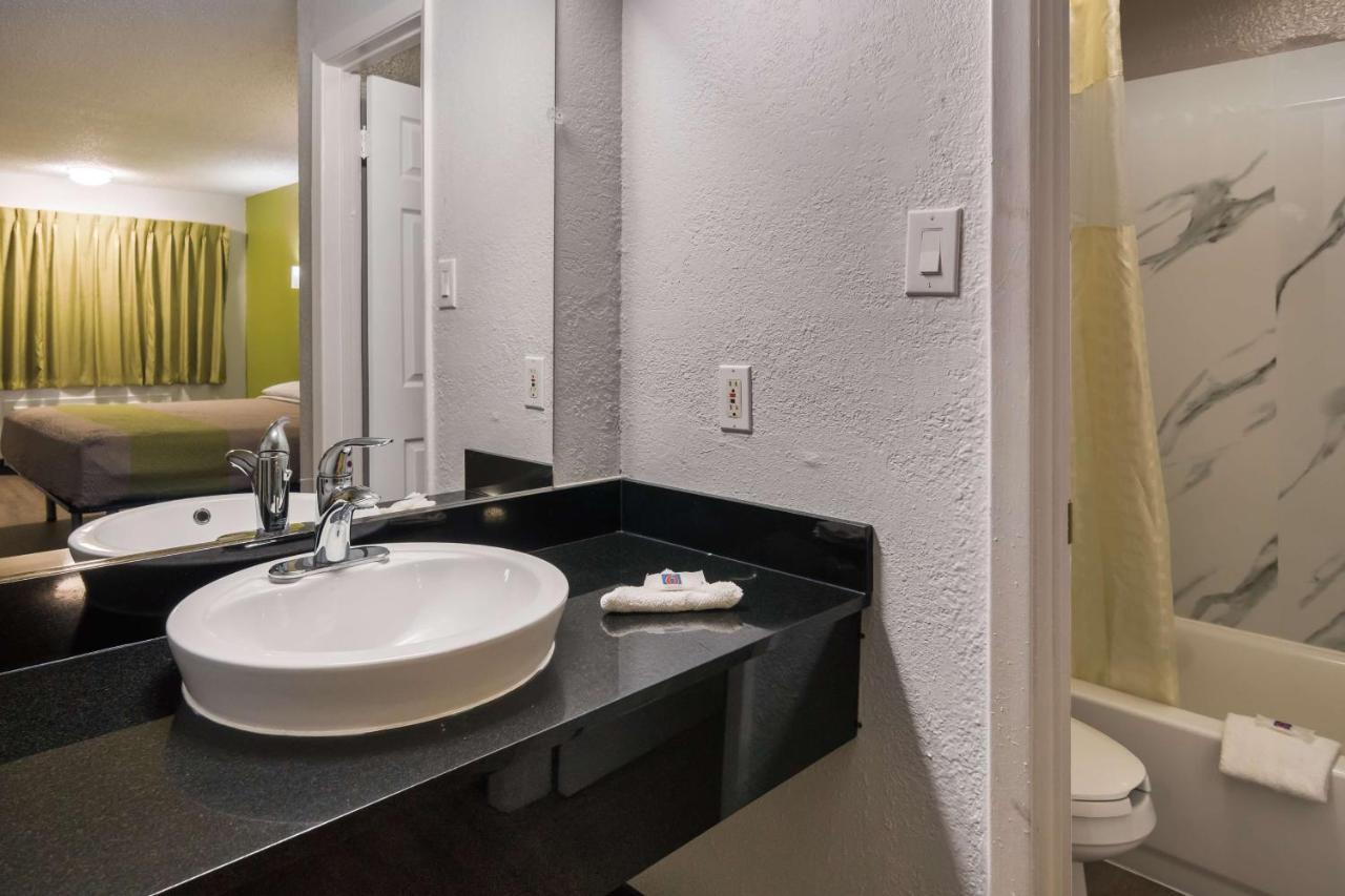 Motel 6 Irving - Loop 12 Kültér fotó