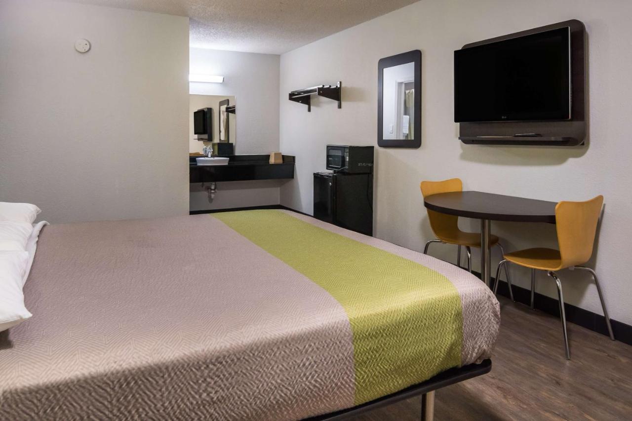 Motel 6 Irving - Loop 12 Kültér fotó